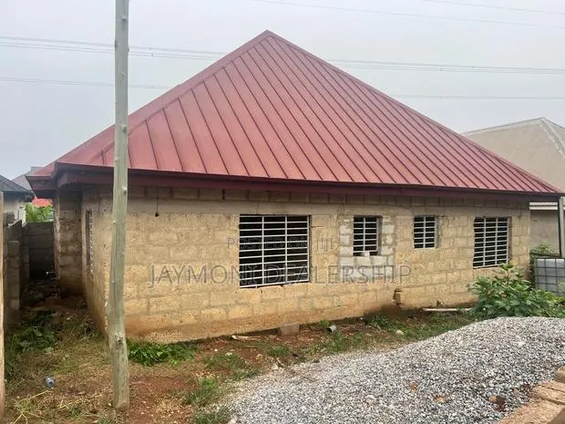 House for Sale · Photo 1