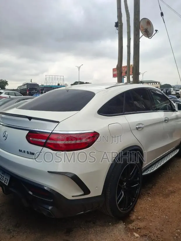 Mercedes-Benz GLE-Class 2019 White · Photo 1