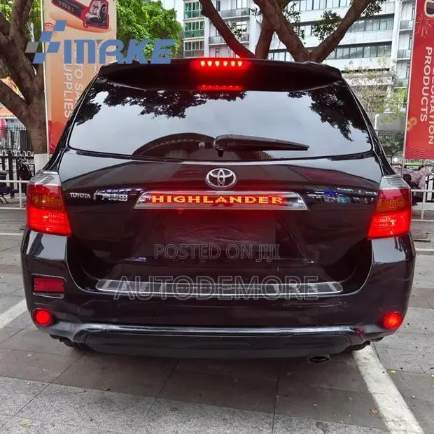 Toyota Highlander 2008-2013 Truck Tailgate Molding Led Type · Photo 4