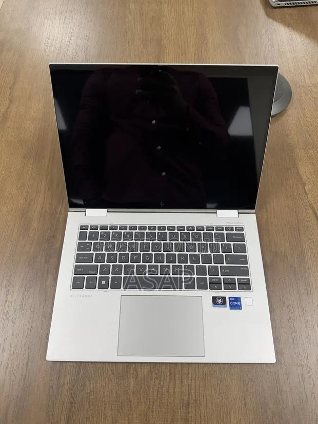 New Laptop HP EliteBook x360 1040 G9 16GB Intel Core i7 SSD 512GB · Photo 1