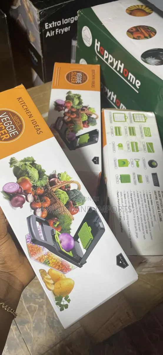 16-in-1 Vegetable Chopper – Kitchen Food Cutter · Photo 1