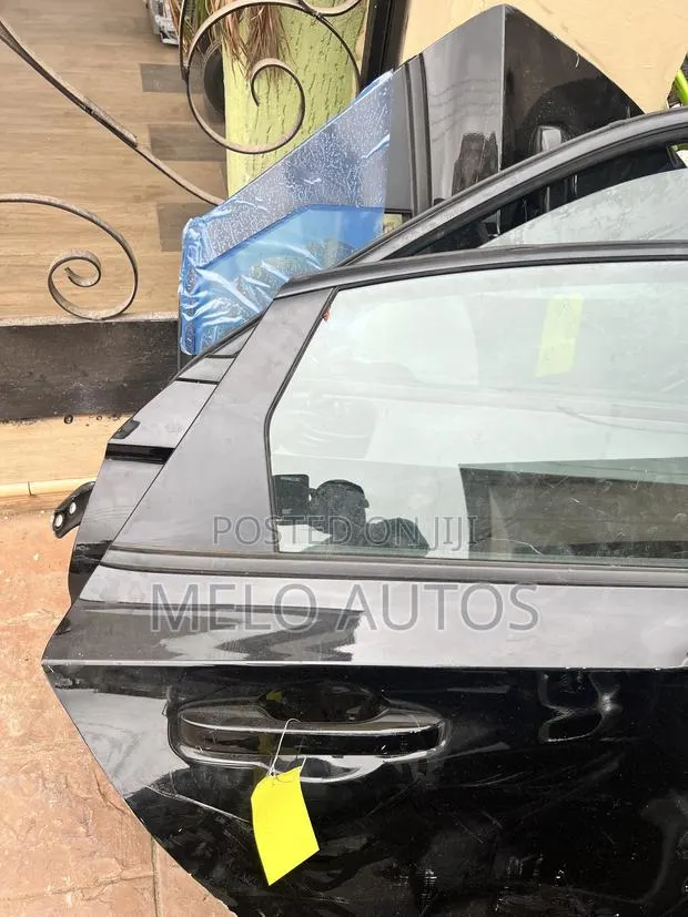 Honda Civic Doors Complete 22-26 · Photo 1