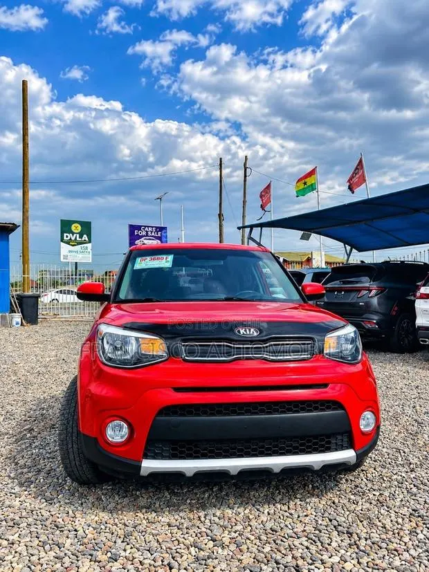 Kia Soul Base Hatchback 2017 Red · Photo 1