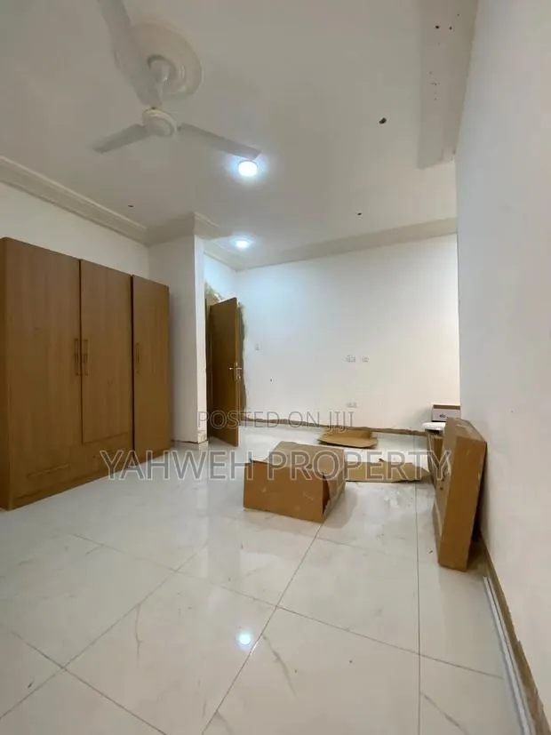 2bdrm Apartment in Batsonaa, Baatsona Total for rent · Photo 1