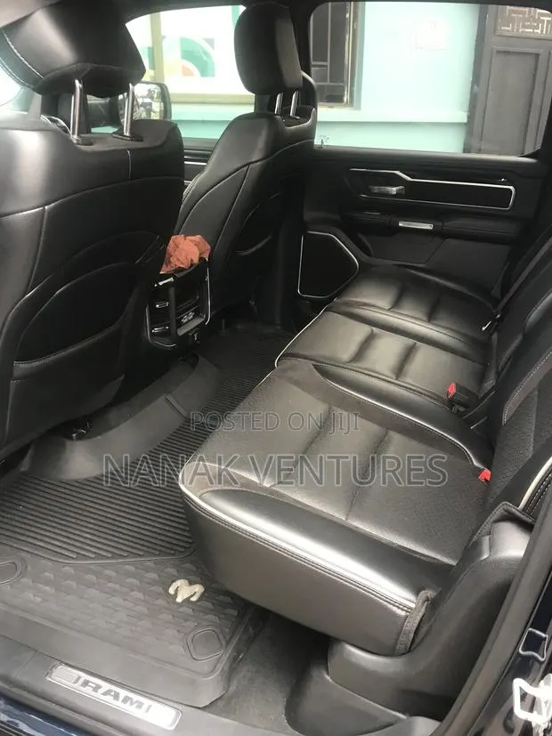 Dodge RAM 1500 3.6 Petrol AWD 2022 Blue · Photo 1
