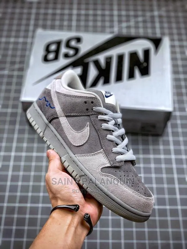Nike Low Dunk · Photo 1