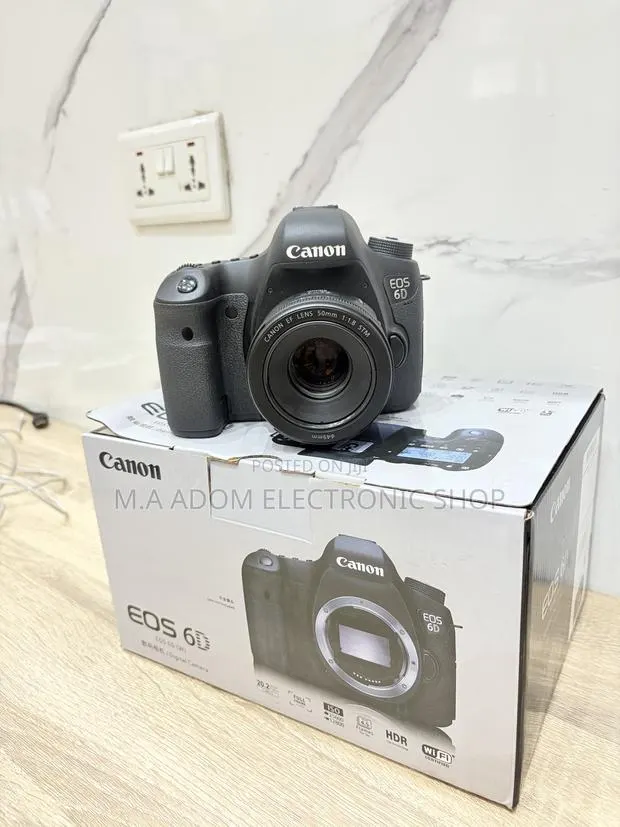 6d Camera With 50mm Lens · Photo 1