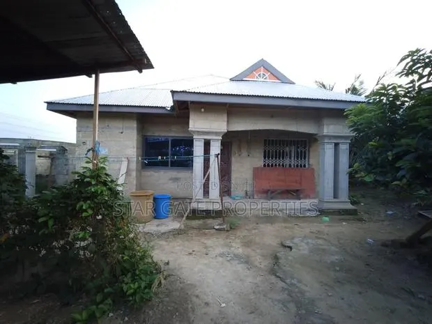 4bdrm House in Ejisu-Juaben Municipal for sale · Photo 4