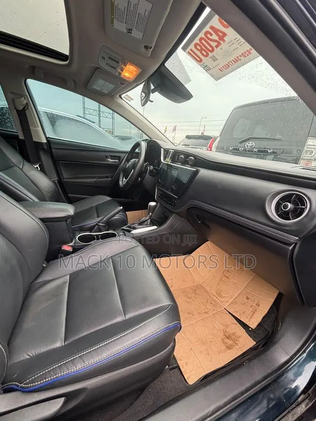 Toyota Corolla XSE (1.8L 4cyl 2A) 2018 Blue · Photo 1