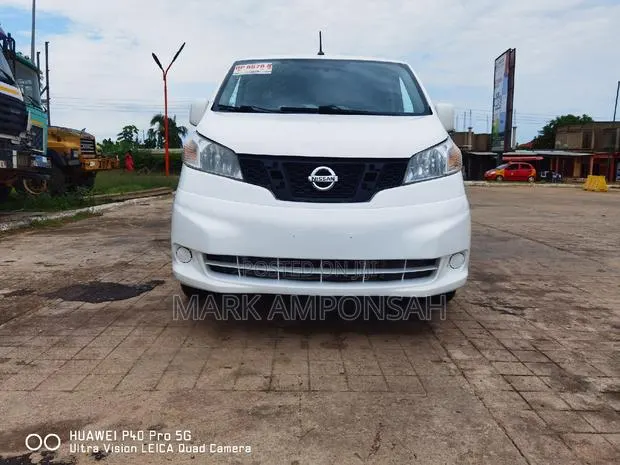 Nissan NV200 2018 White · Photo 1