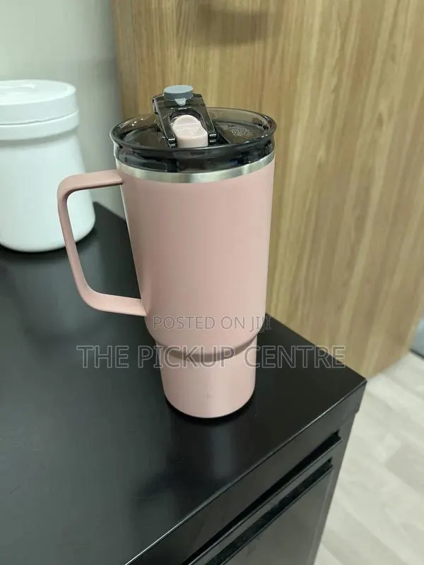 Reduce Reusable 24 Oz Hot1 Coffee Mug With Lid and Handle · Photo 3