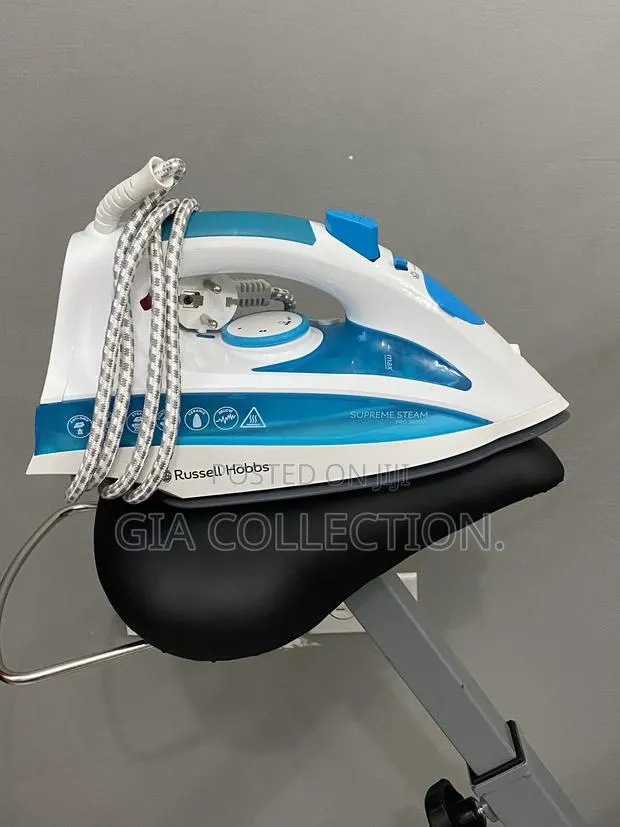 Russell Hobbs Supreme Steam Iron 2400W - German Quality · Photo 1