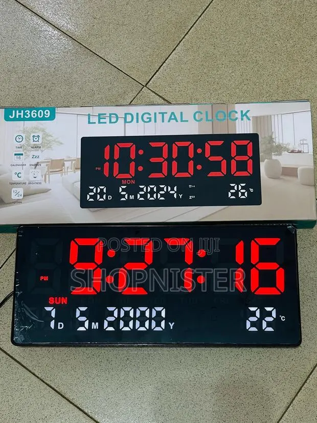 Digital Wall Clock With Thermometer · Photo 1