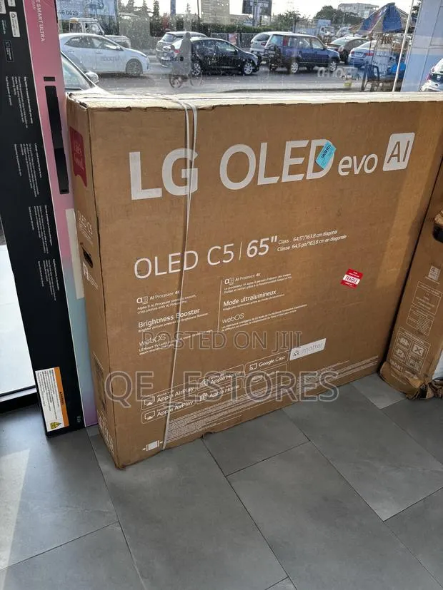 LG C5 Oled Television 65" · Photo 1