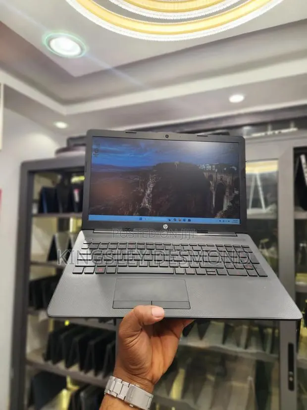 Laptop HP 250 G7 8GB Intel Core i5 SSD 256GB · Photo 1