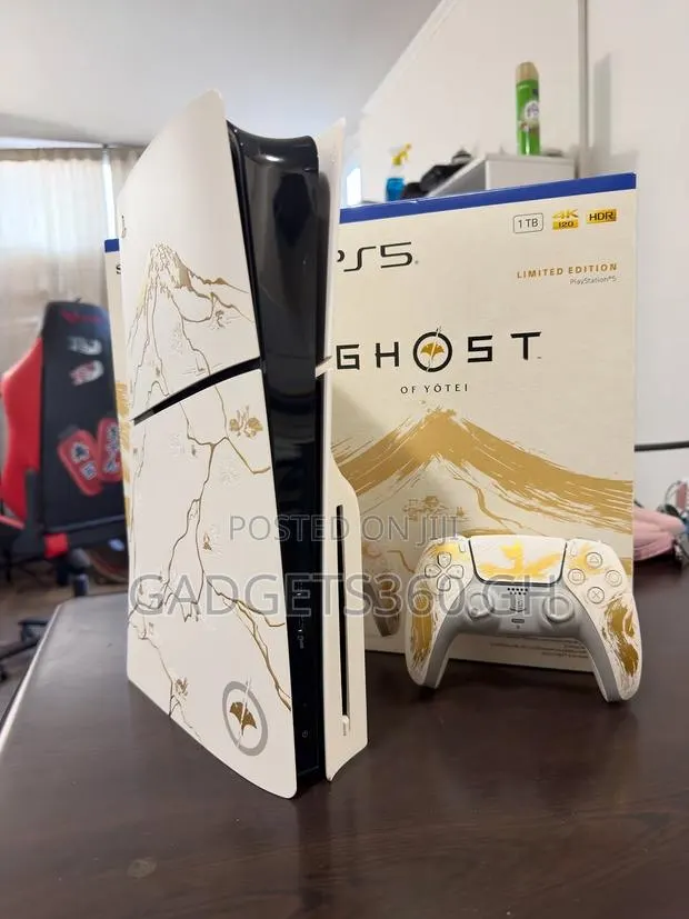 Sony Playstation 5 Slim Standard 1tb (Ghost of Yotei Special Edition) · Photo 1