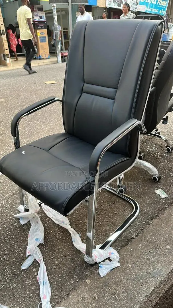 Executive Visitors Chair · Photo 1