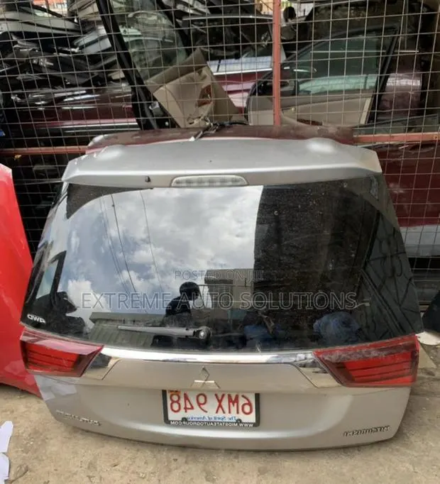 Mitsubishi Outlander Boot 2016,2017,2018,2019,2020 · Photo 1