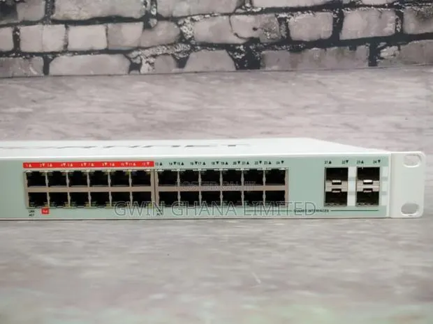 Fortinet Fortiswitch 224e 24-Port Gigabit Managed Gigabit Switch+4sfp · Photo 1