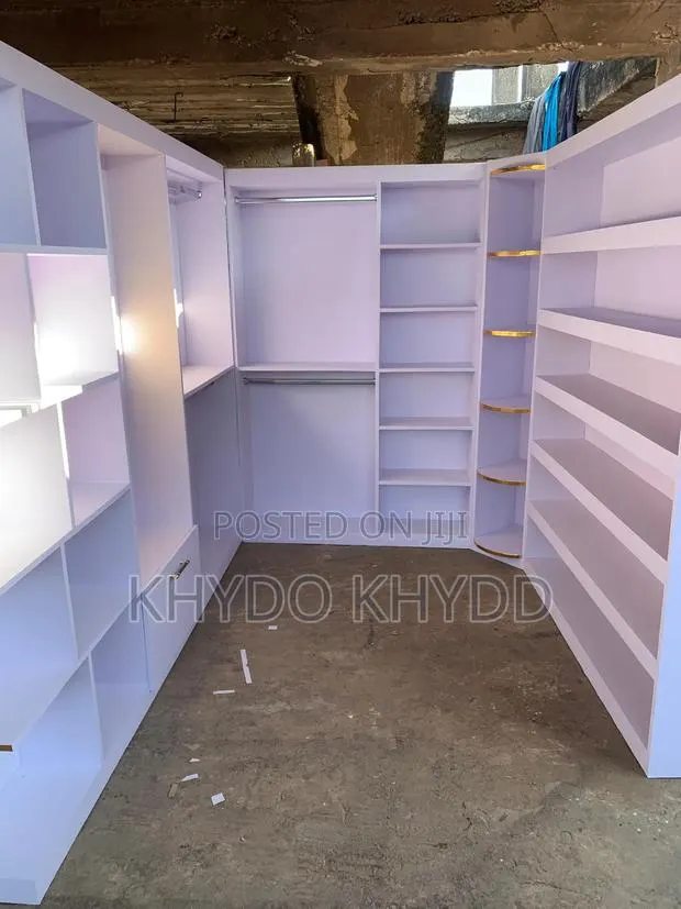 Closet Set for Boutique · Photo 1