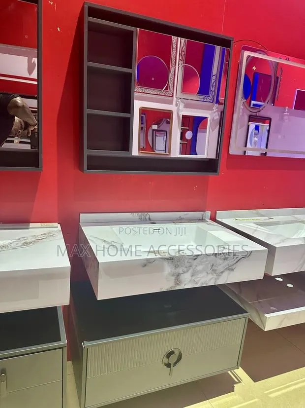 Marble Cabinet · Photo 1