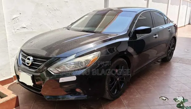 Nissan Altima 2.5 SR 2018 Black · Photo 1
