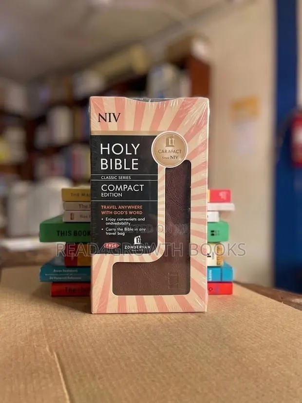 Holy Bible (NIV) Compact Edition (Small Size) · Photo 1