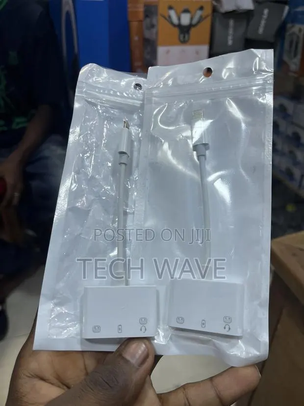 iPhone Audio Jack or Adapter · Photo 1