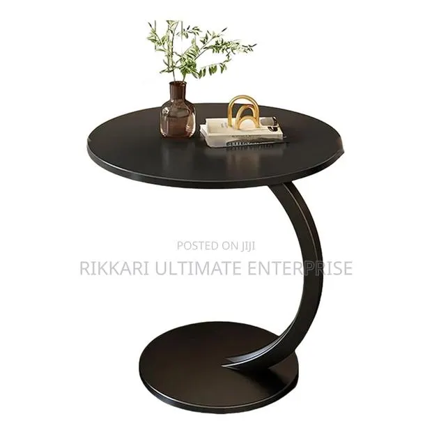 Side Table · Photo 1