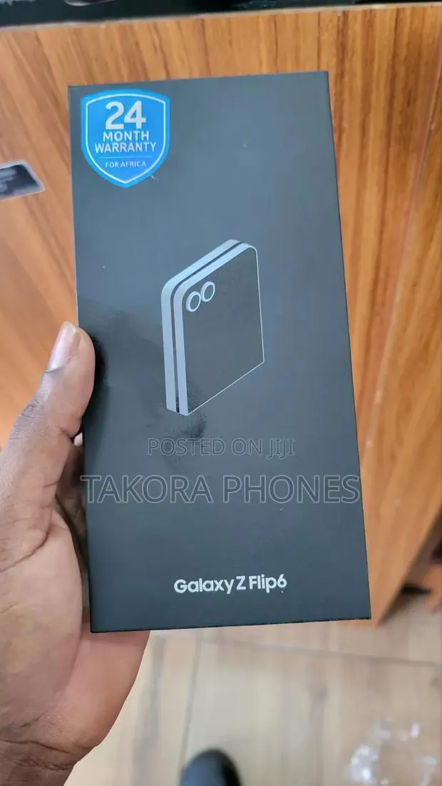 New Samsung Galaxy Z Flip6 256 GB Blue · Photo 1