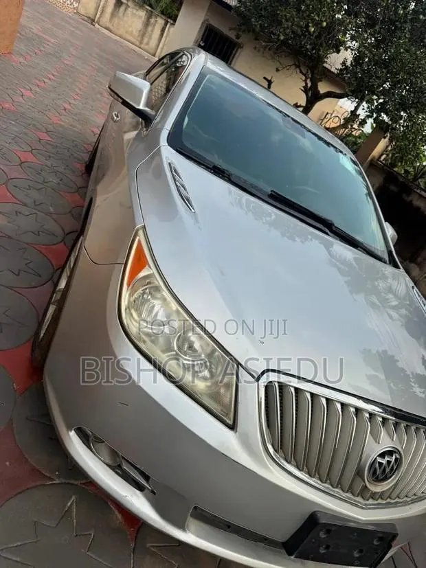 Buick LaCrosse 2015 Gray · Photo 1