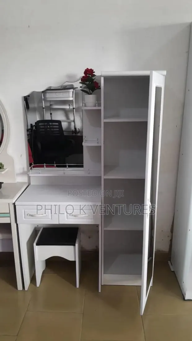 Dressing Mirror Set · Photo 1