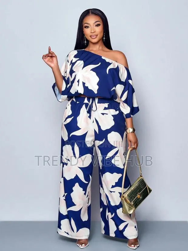 Elegant Floral Two-Piece Outfit for Ladies · Photo 1