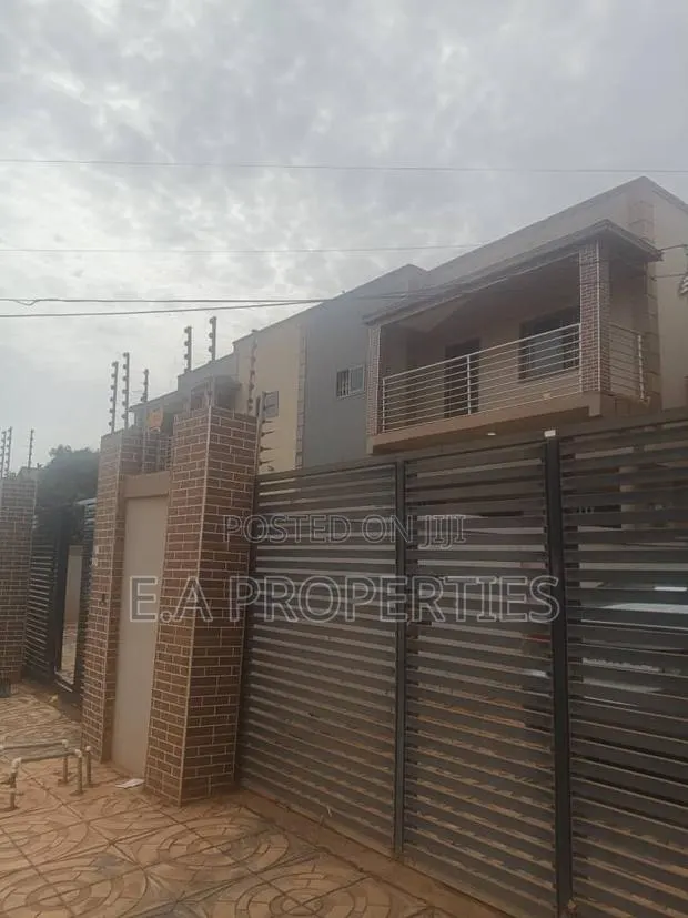 3bdrm Duplex in E A Properties, Oyarifa Mall Area for rent · Photo 1