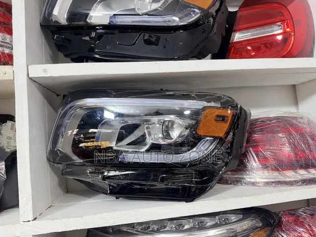 Mercedes-Benz W247 GLB - Class (GLB250/GLB35) Head Light Pair · Photo 1