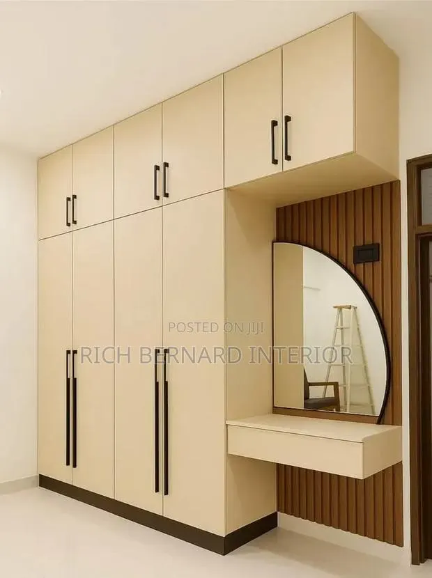 Customized Closet With Dresser Set · Photo 1