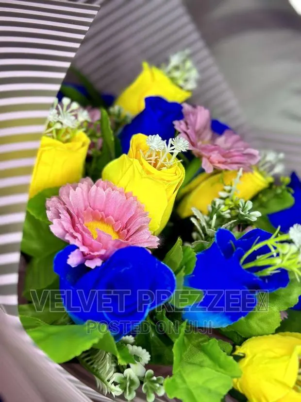Nice Flower Bouquet for Love Ones · Photo 1
