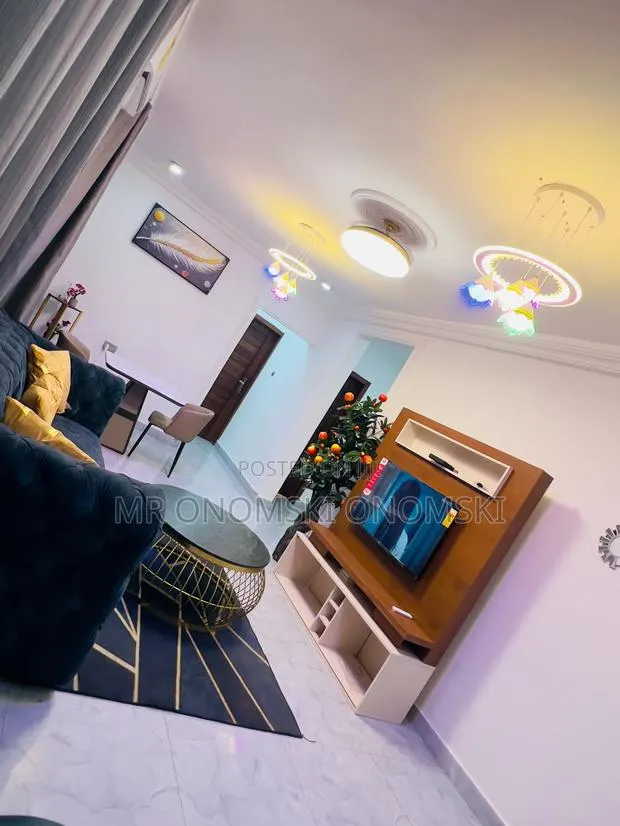 Two Bedroom Furnished Apartment Tema Comm 12 · Photo 1