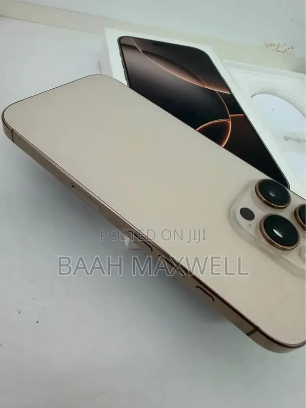 Apple iPhone 16 Pro Max 256 GB Gold · Photo 1