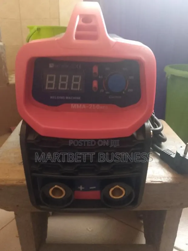250a, 300a, 350a Makute Portable Welding Machine · Photo 1
