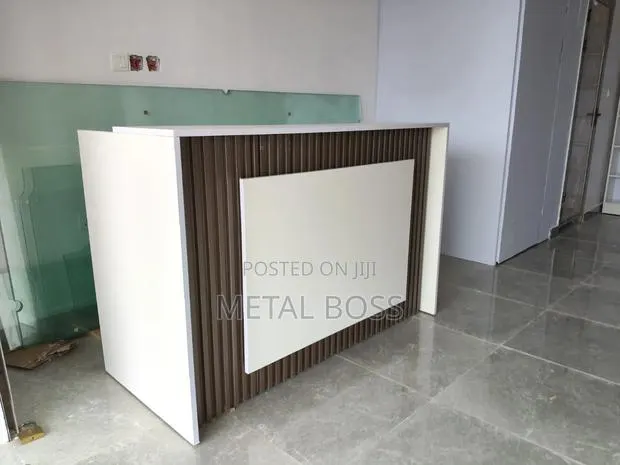 Front Desk · Photo 1