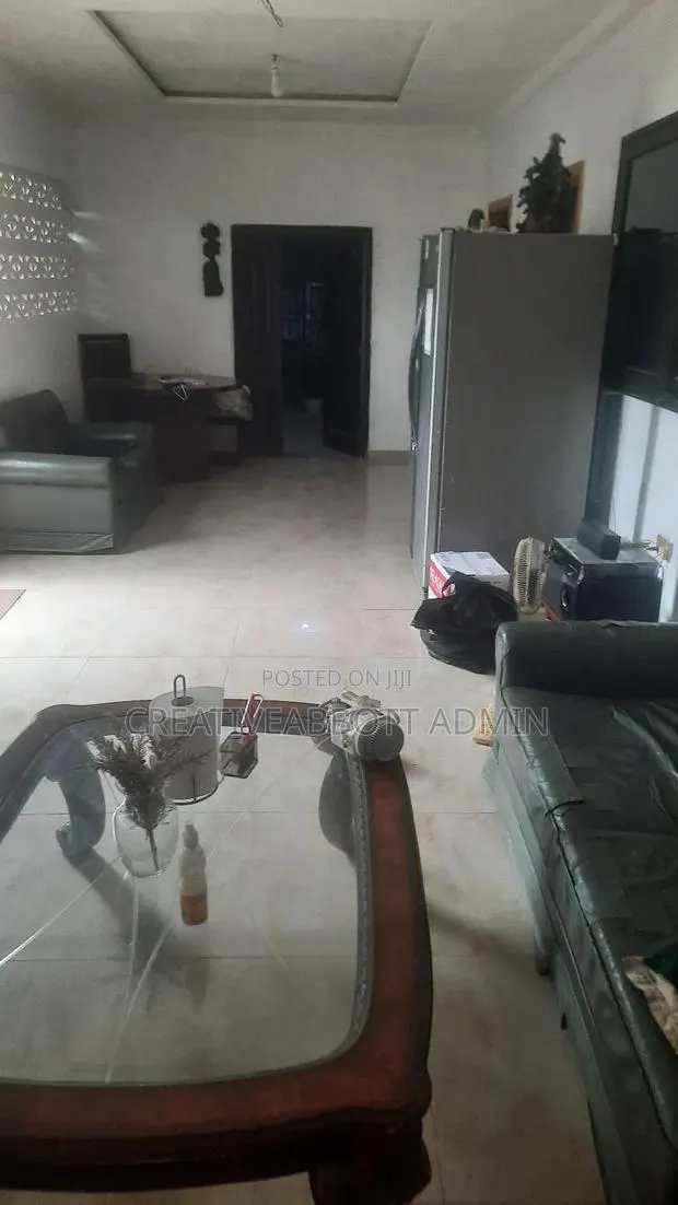 6bdrm Bungalow in Mountain View, Toll Booth for sale · Photo 1