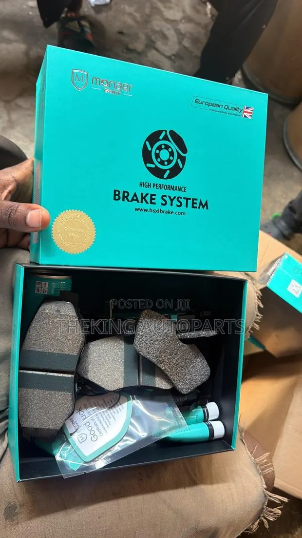 Monaer Brake Pad for Honda Civic 2019,2020,2021. · Photo 1