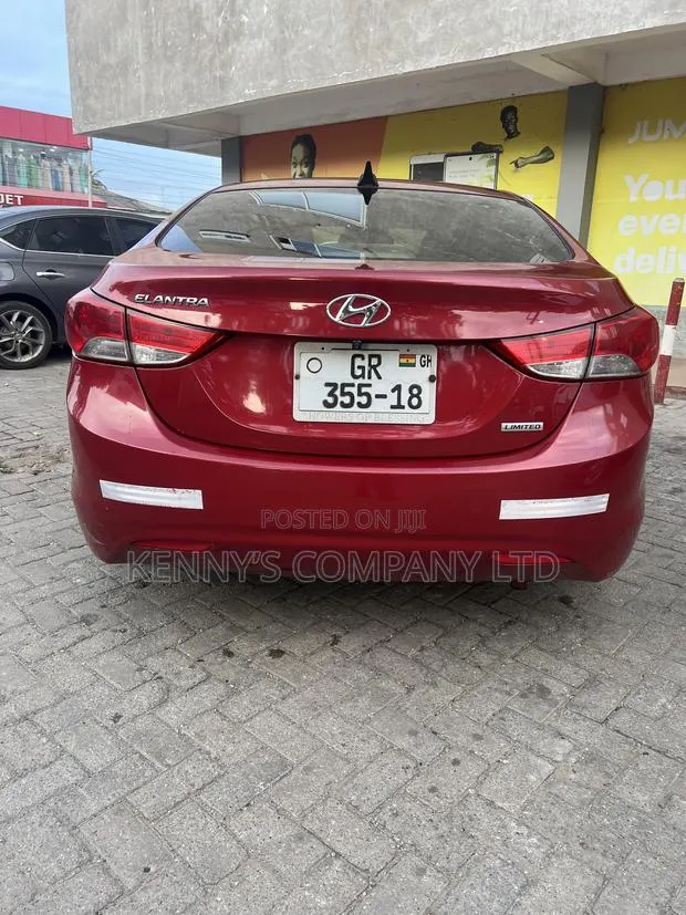 Hyundai Elantra Limited Sedan FWD (1.8L 4cyl 6A) 2013 Red · Photo 1