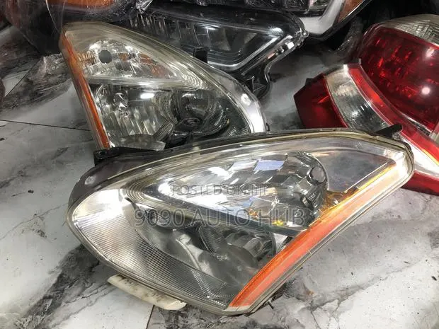 Nissan Rogue 2008 - 2013 Headlight · Photo 1