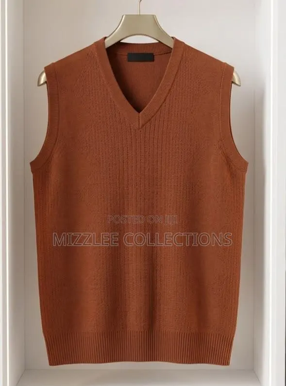 Quality Plain Vest for Men in M-2xl · Photo 1