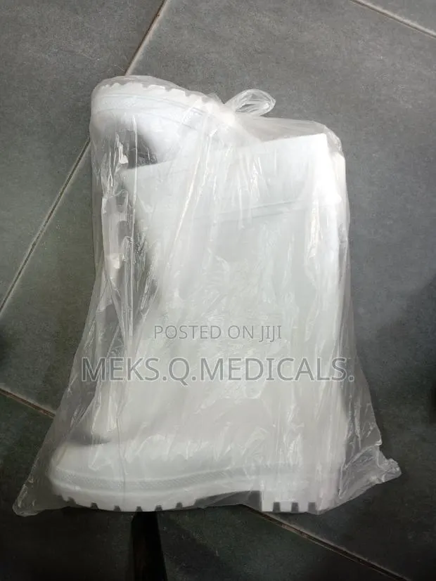 Medical Boots · Photo 1
