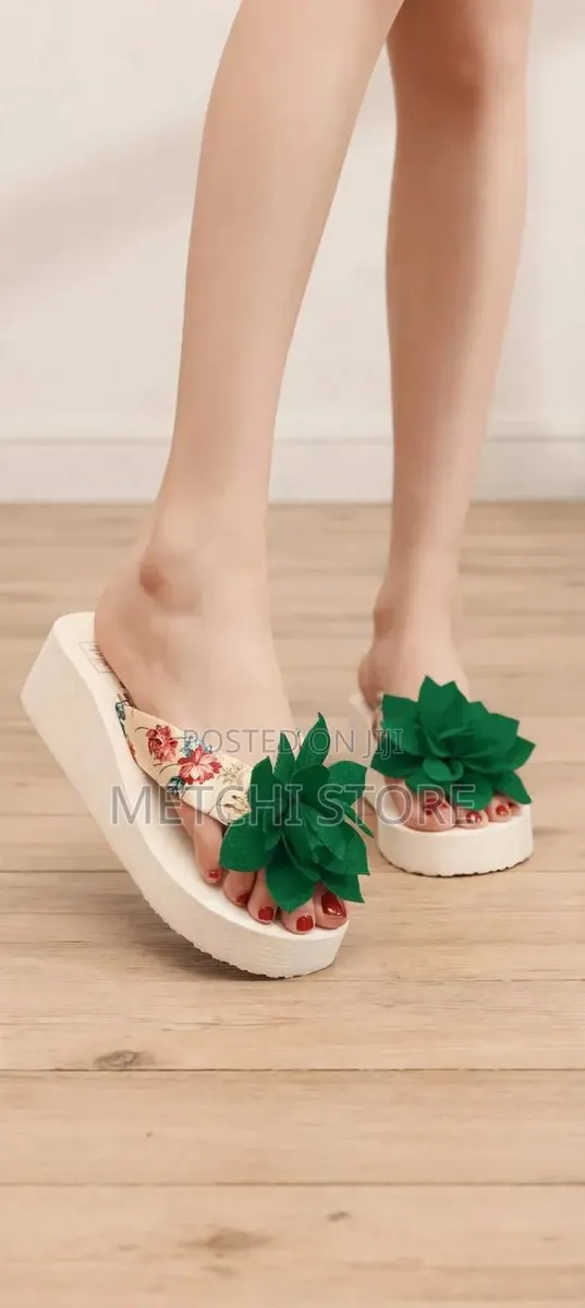 Quality Slip On · Photo 1