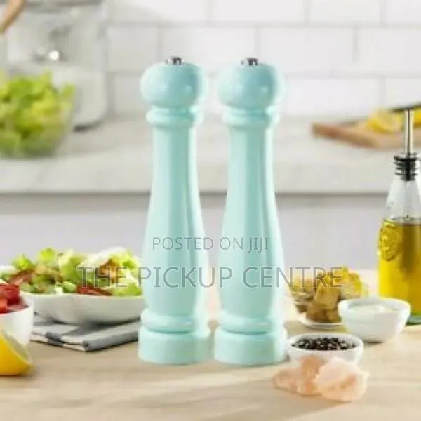 Dash Electric Salt and Pepper Mill · Photo 1