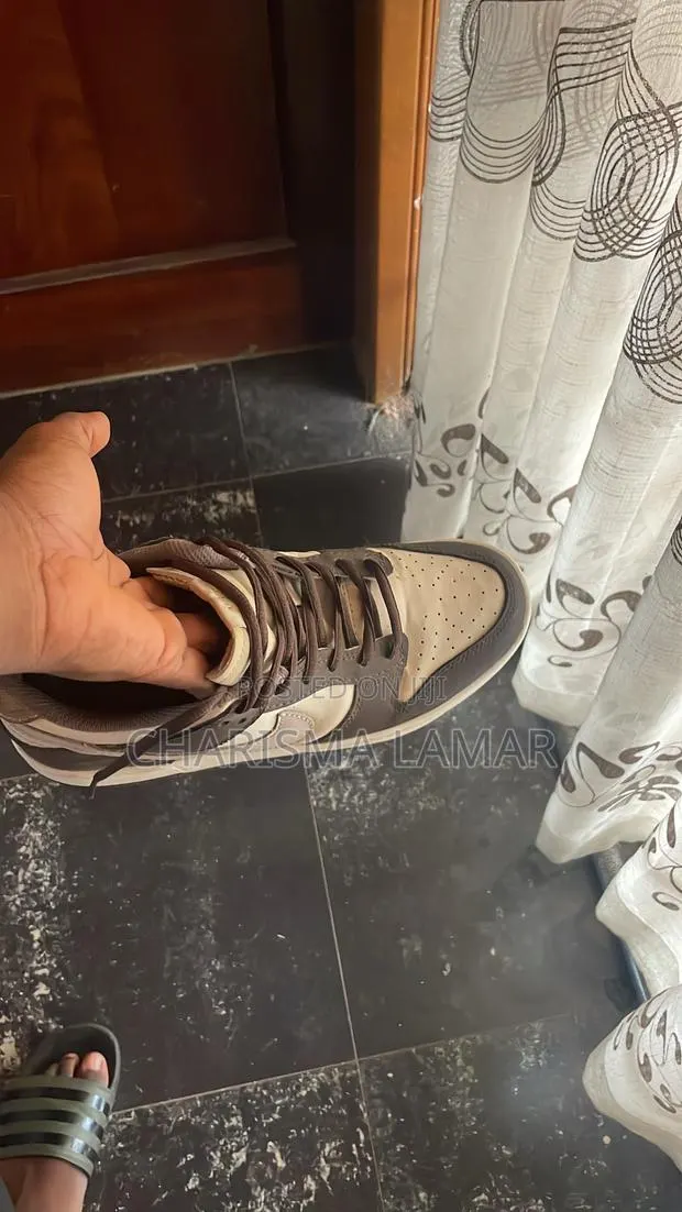 Affordable Sneakers · Photo 1